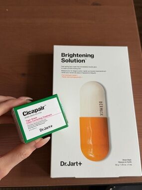 Dr. Jart+ Dermask Micro Jet Brightening Solution - White & Orange